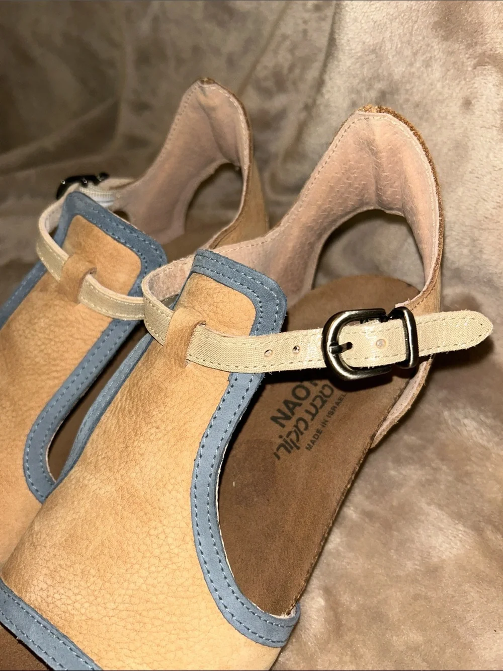 Naot Fiona Israeli Two-Tone Tan Gray Suede Leather Metallic Wedge Sandals EU 36
